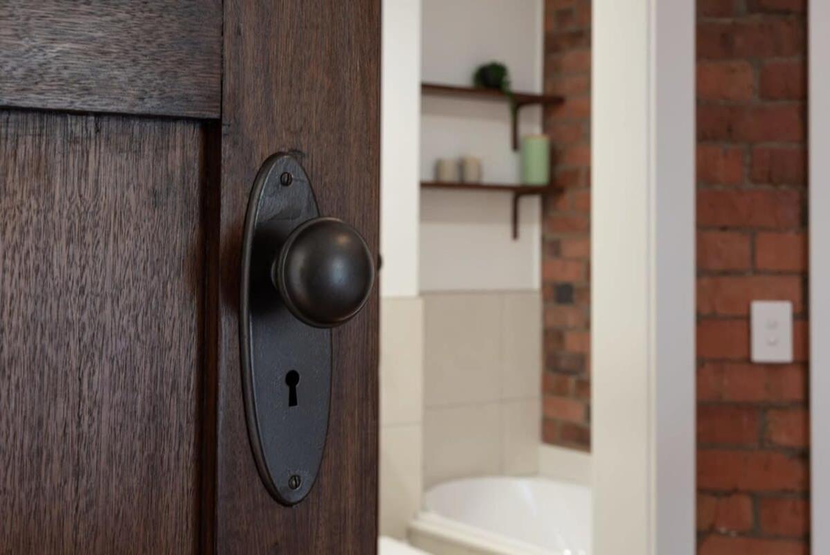 Cosy Accommodation Moments From The Centre Of Town With Wifi Launceston Exterior foto